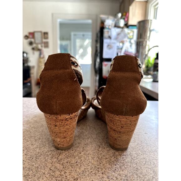 Minnetonka Wedges with 3" Heel Size 9 - Picture 5 of 6